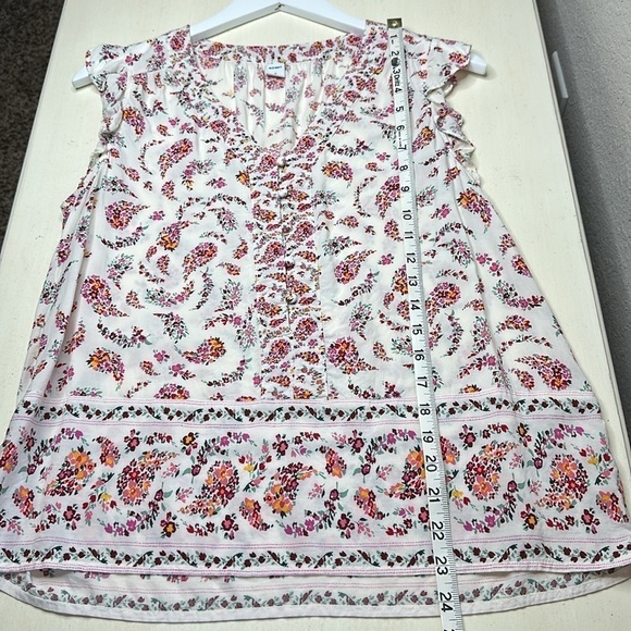Old Navy Floral Flutter Sleeve Blouse Size Medium - Picture 9 of 9